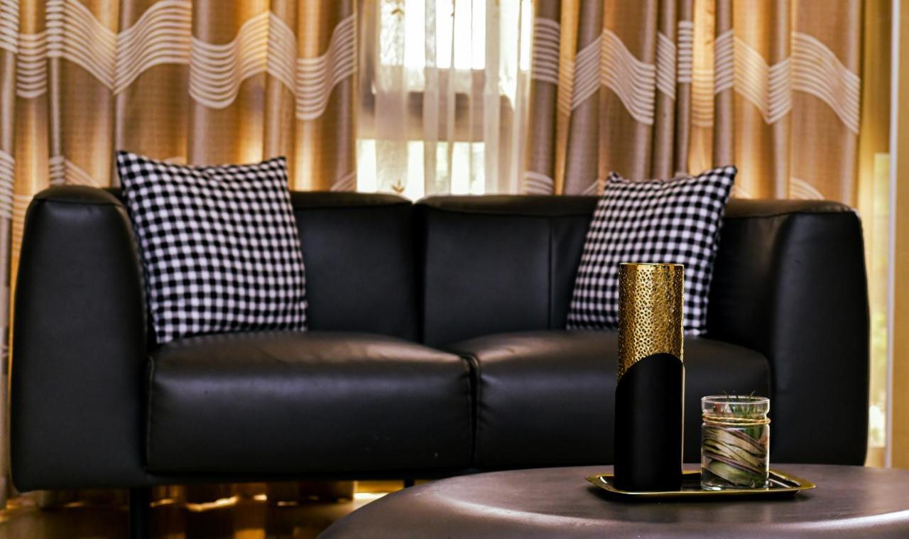 Hotel M'Rode Lome Ngoại thất bức ảnh