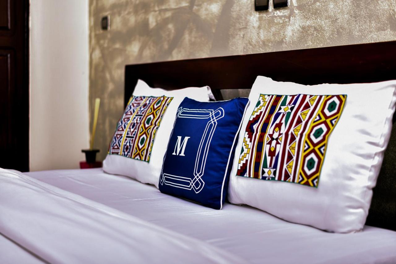 Hotel M'Rode Lome Ngoại thất bức ảnh