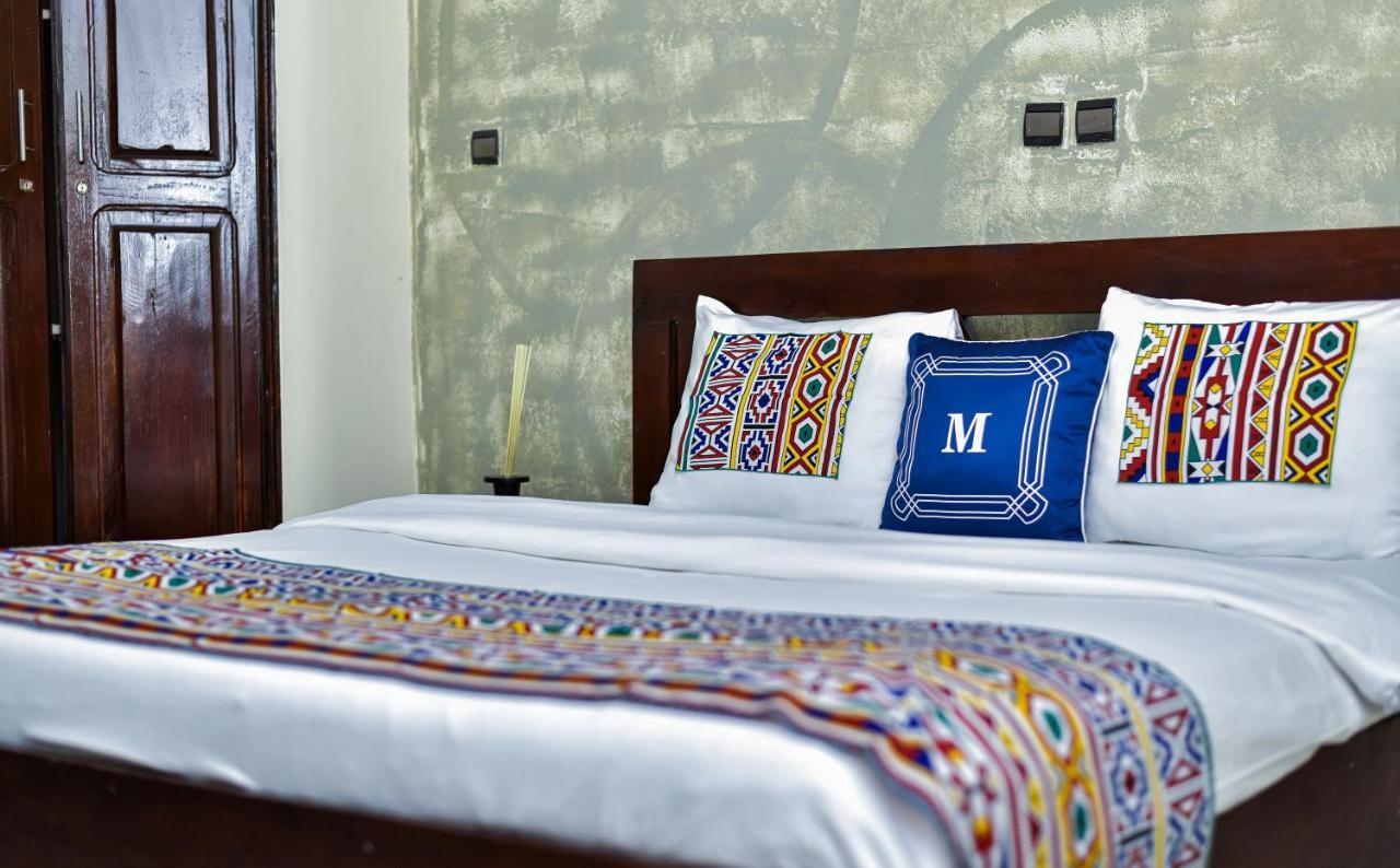 Hotel M'Rode Lome Ngoại thất bức ảnh