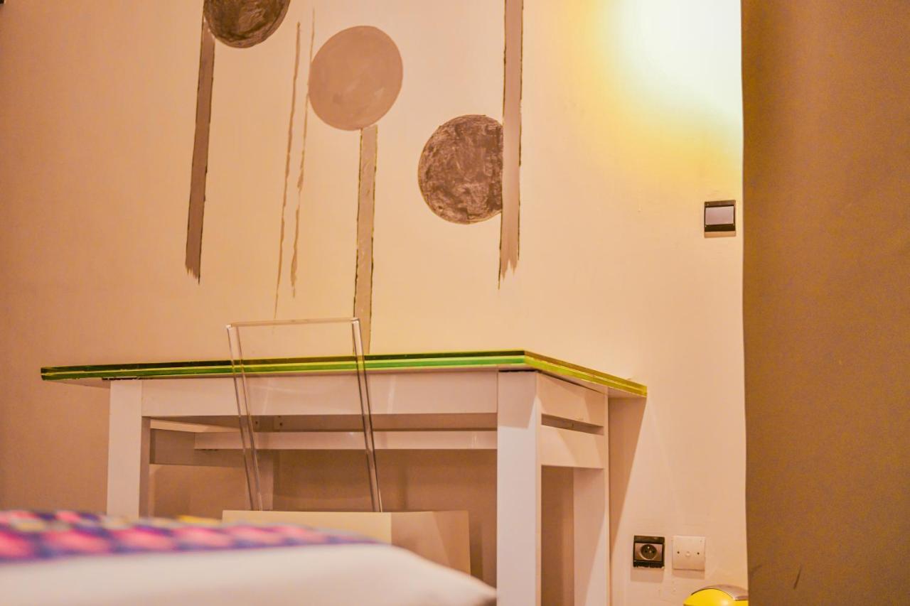 Hotel M'Rode Lome Ngoại thất bức ảnh
