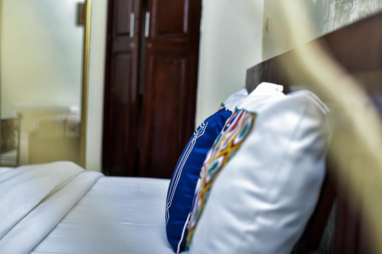 Hotel M'Rode Lome Ngoại thất bức ảnh
