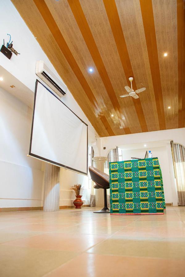 Hotel M'Rode Lome Ngoại thất bức ảnh