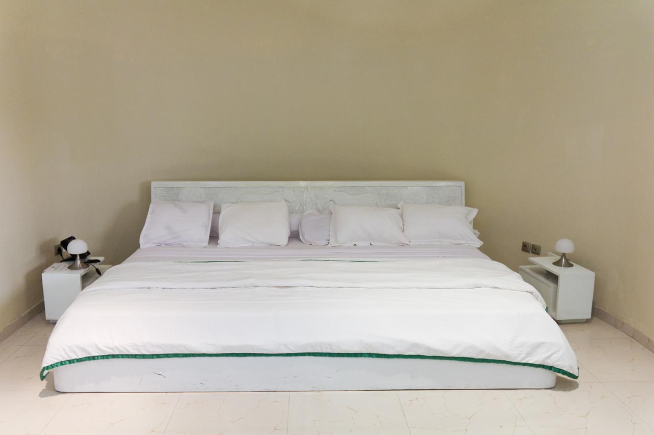 Hotel M'Rode Lome Ngoại thất bức ảnh